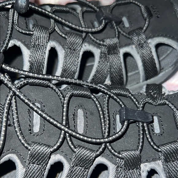 Croft &‎ Barrow Black Women’s Closed-Toe Sandals for Active Wear - Picture 11 of 16